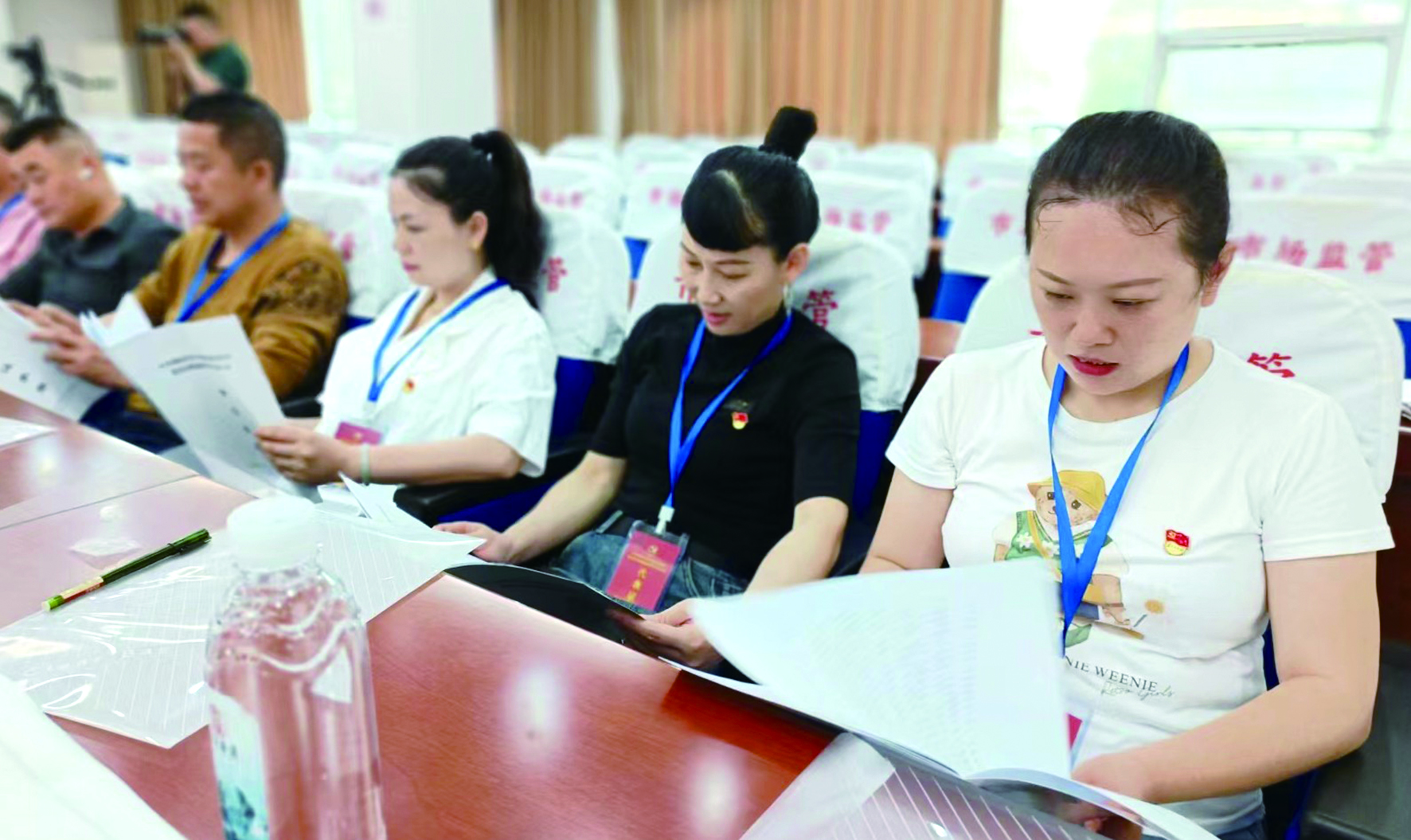 集團公司黨委開展創(chuàng)先爭優(yōu)活動 推薦評選先進基層黨組織、優(yōu)秀黨務工作者和優(yōu)秀共產(chǎn)黨員 （李高雄報道） 